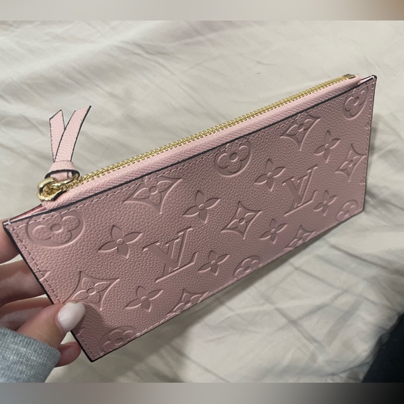 Louise Vuitton Zipped Pocket - Picture 8 of 10